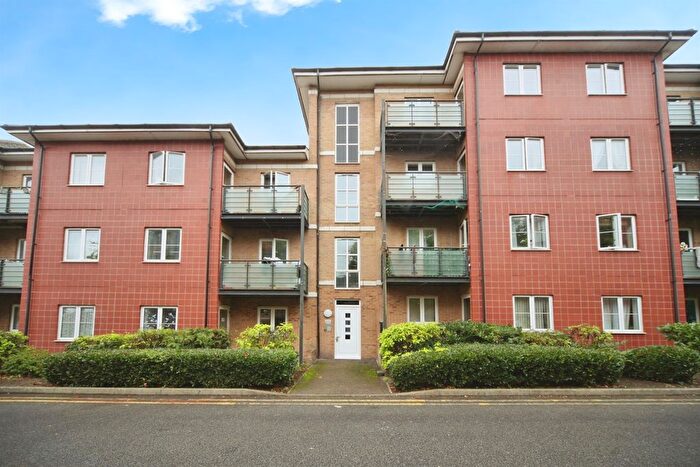 1 Bedroom Flat For Sale In The Parklands, Dunstable, LU5