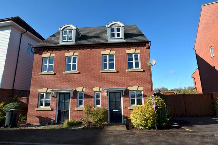 3 Bedroom Semi-Detached House To Rent In Shore View, Peterborough, PE7