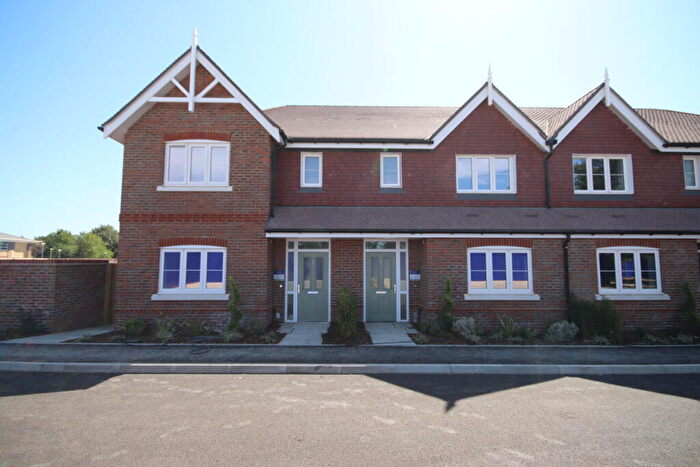 3 Bedroom End Of Terrace House For Sale In De Havilland Place, White Waltham, Maidenhead, SL6