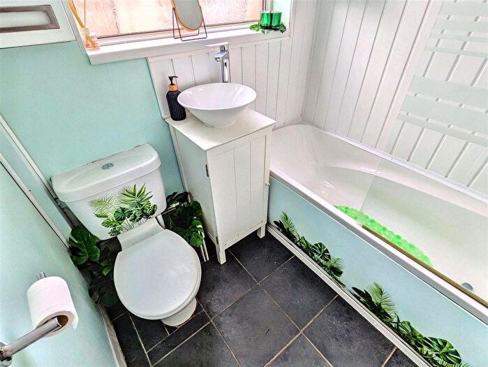 3 Bedroom Terraced House For Sale In Park Road, Bestwood Village, NG6