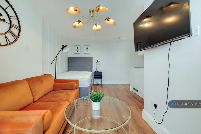 Studio To Rent In Gloucester Place, London, NW1