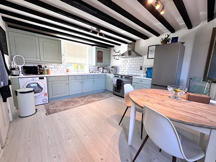 2 Bedroom Character Property To Rent In Howell Hill Close, Mentmore, Leighton Buzzard, LU7