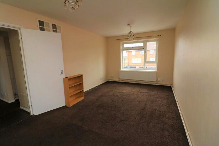 2 Bedroom Flat To Rent In Ross Close Luton, LU1