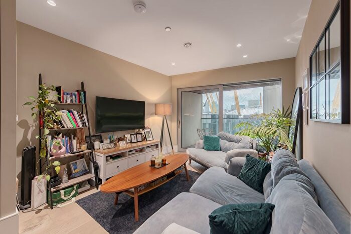 1 Bedroom Flat For Sale In Cutter Lane, Greenwich, SE10