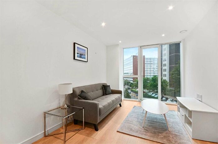 1 Bedroom Flat To Rent In Pinnacle Apartments, Saffron Central Square, Croydon, CR0