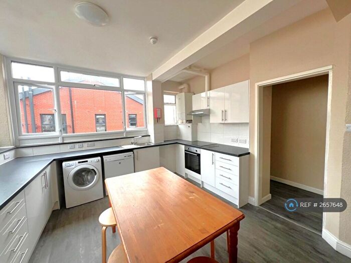 5 Bedroom Maisonette To Rent In Stokes Croft, Bristol, BS1