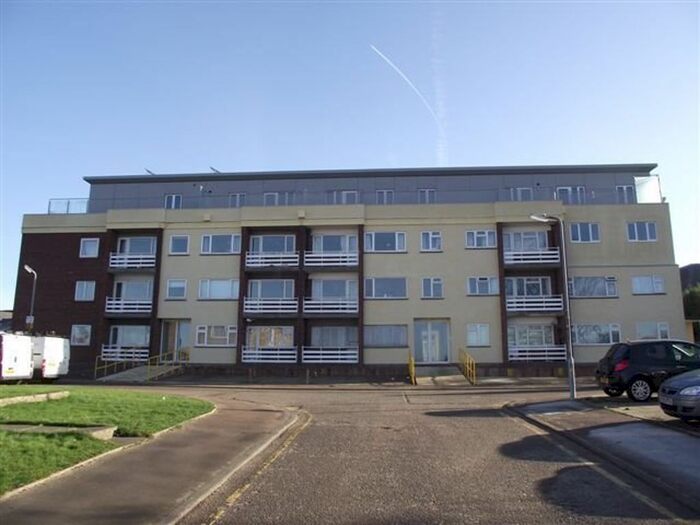 2 Bedroom Flat To Rent In St. Ediths Court, Billericay, CM12