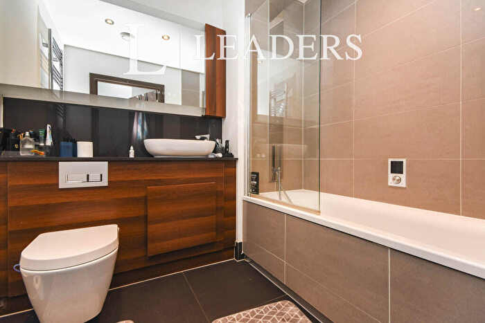 2 Bedroom Apartment To Rent In River View, Bishops Stortford, CM23