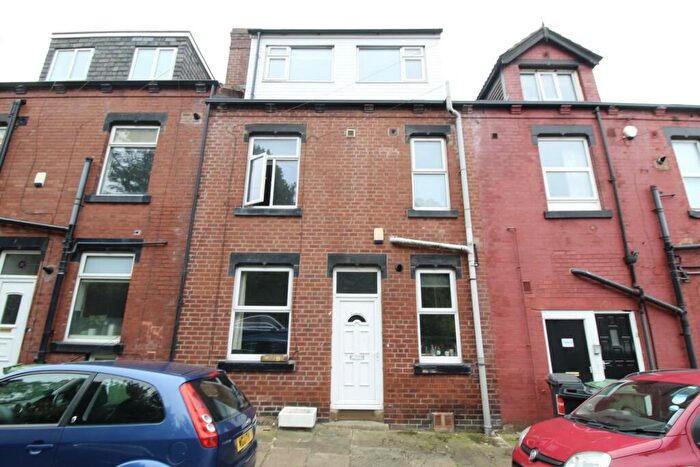 3 Bedroom Terraced House To Rent In Station Parade, Leeds, LS5