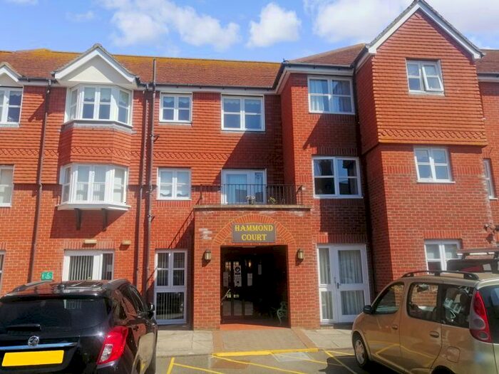 Houses for sale & to rent in CO13 9FD, Harold Road, Frinton Frintononsea