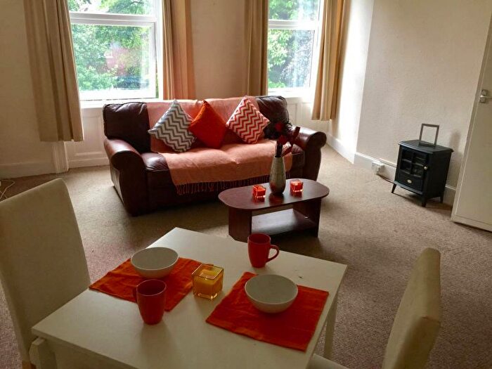 1 Bedroom Flat To Rent In Flat, North Grange Road, LS6