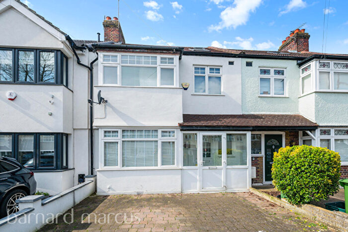 4 Bedroom House To Rent In Matlock Crescent, Cheam, SM3