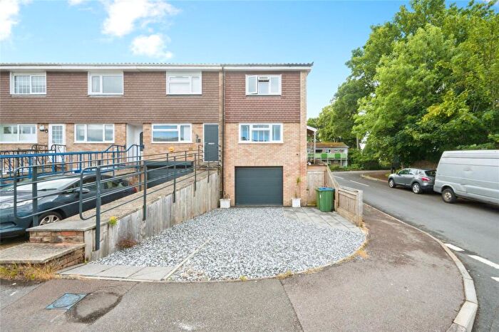 2 Bedroom End Of Terrace House For Sale In Range Gardens, Southampton, Hampshire, SO19