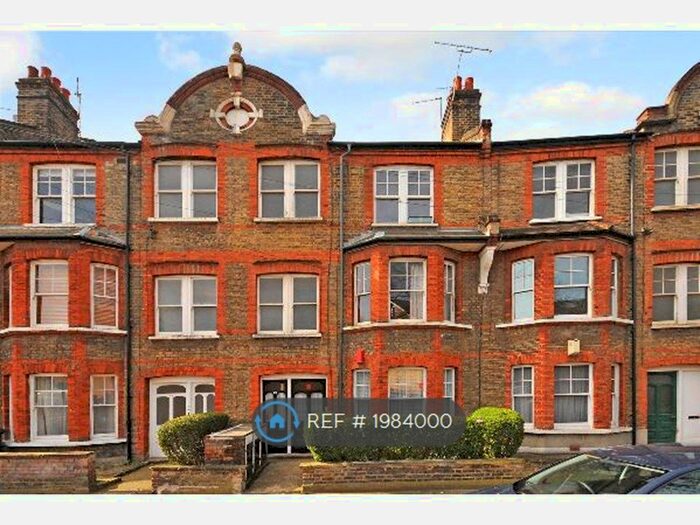 3 Bedroom Flat To Rent In Aristotle Road, Clapham, SW4