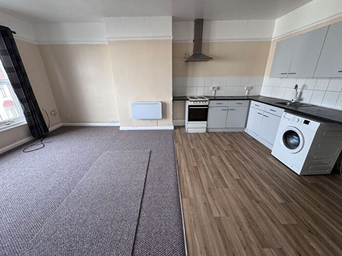 2 Bedroom Flat To Rent In Cherry Orchard Road, Croydon, CR0
