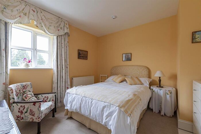 4 Bedroom Detached House For Sale In Pleck, Marnhull, Sturminster Newton, DT10