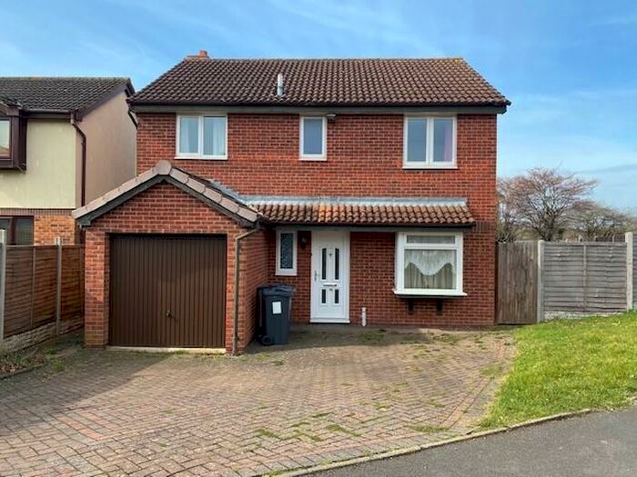 4 Bedroom House To Rent In Burdons Close, Hodge Hill, B34