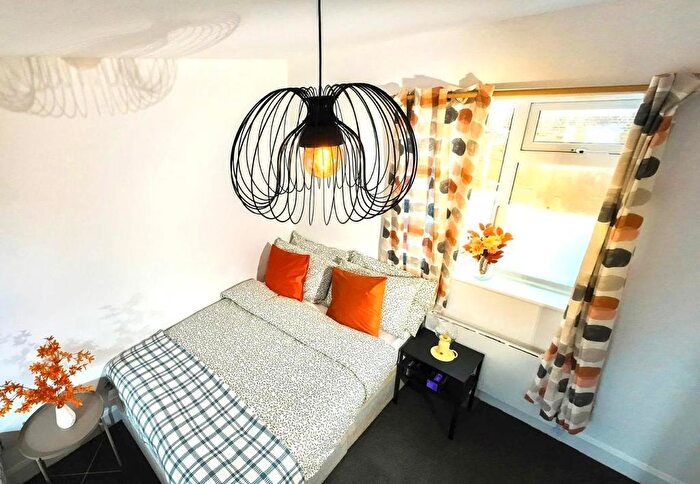 4 Bedroom End Of Terrace House To Rent In St Pancras Way, London, NW1