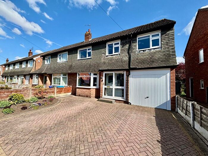 3 Bedroom Semi Detached House For Sale In Norview Drive, East Didsbury, M20
