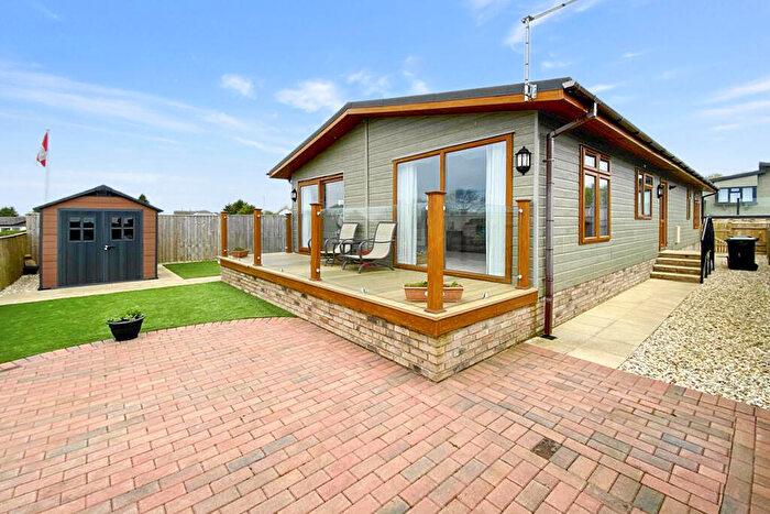 2 Bedroom Park Home For Sale In Hardy Country Park, Bridport Road, Dorchester, DT2
