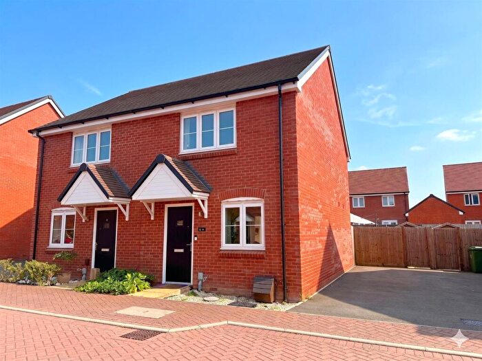 2 Bedroom Semi Detached House For Sale In Itchen Way, Curbridge, SO30