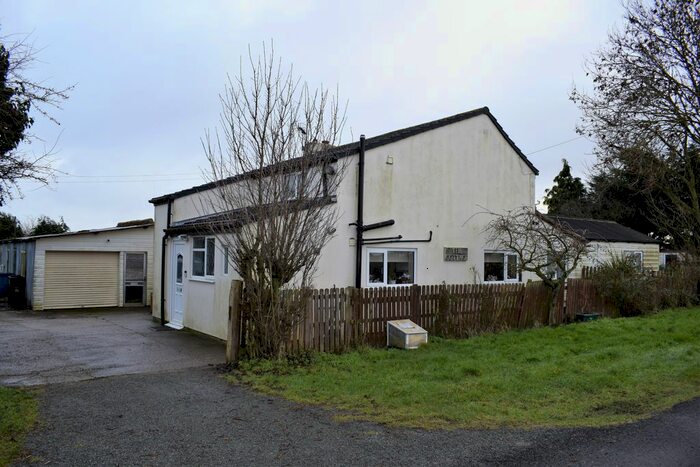 3 Bedroom Cottage For Sale In Snitterby Carr Lane, Snitterby, DN21