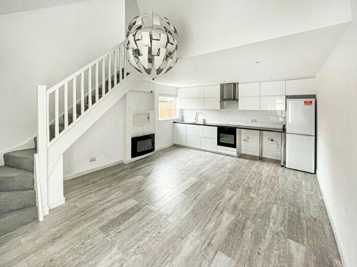 1 Bedroom Semi-Detached House To Rent In Cobb Close, Datchet, Slough, SL3
