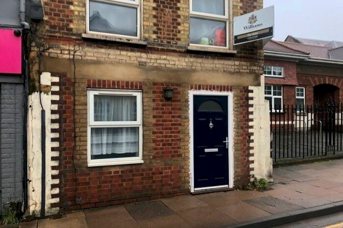 1 Bedroom Maisonette To Rent In Walton Street, Aylesbury, HP21