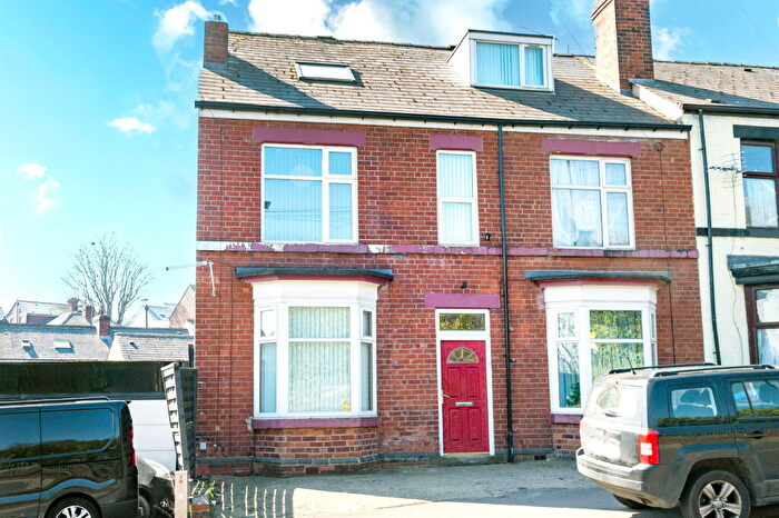 4 Bedroom End Of Terrace House For Sale In Herries Road, Sheffield, S5