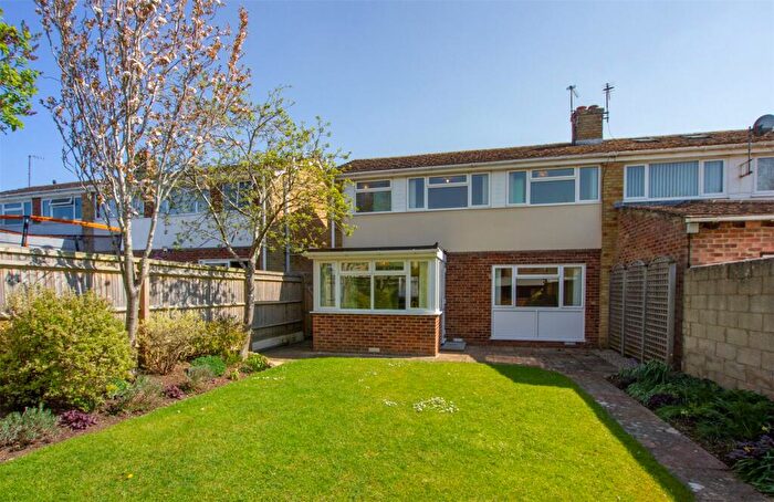 3 Bedroom Semi-Detached House To Rent In Burwell Drive, Witney, OX28