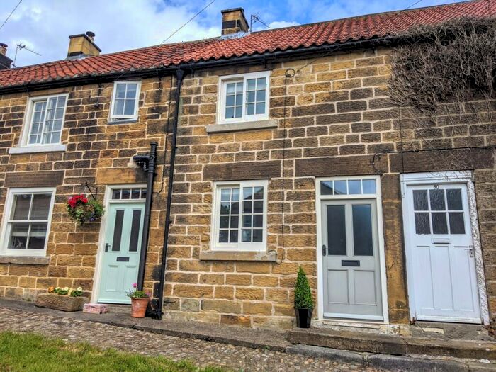 2 Bedroom Cottage To Rent In North End, Osmotherley, DL6