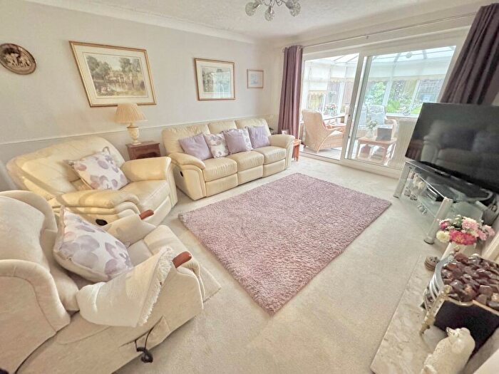 2 Bedroom Bungalow For Sale In Broadwater Avenue, Lilliput, Poole, BH14