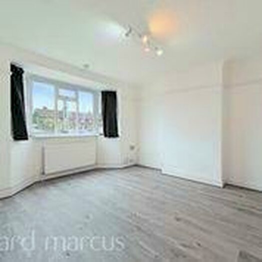 4 Bedroom House To Rent In Malden Way, New Malden, KT3