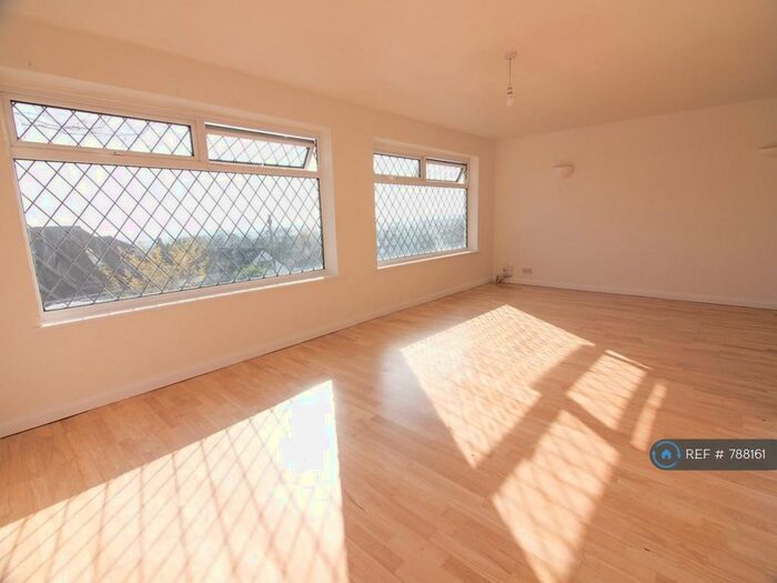 3 Bedroom Detached House To Rent In Crescent Drive North, Brighton, BN2