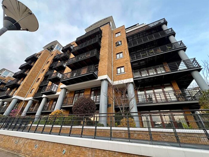 2 Bedroom Flat To Rent In Thomas More Street, London, E1W