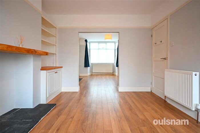 3 Bedroom Semi-Detached House For Sale In Wentworth Park Avenue, Harborne, West Midlands, B17