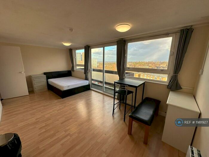 Studio To Rent In Grange Vale, Sutton, SM2