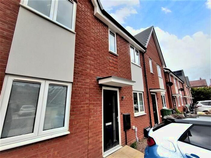 2 Bedroom Property To Rent In Brierley Hill Road, Wordsley, Stourbridge, DY8