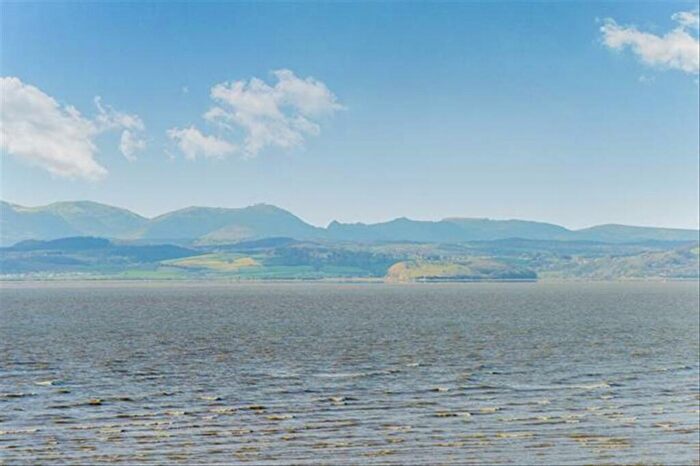 3 Bedroom Flat For Sale In Marine Road East, Bare, Morecambe, LA4