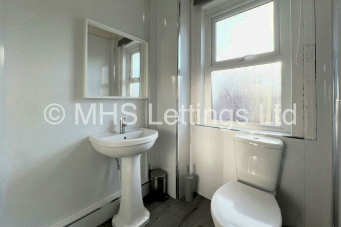 8 Bedroom Terraced House To Rent In Clarendon Road, Leeds, LS2