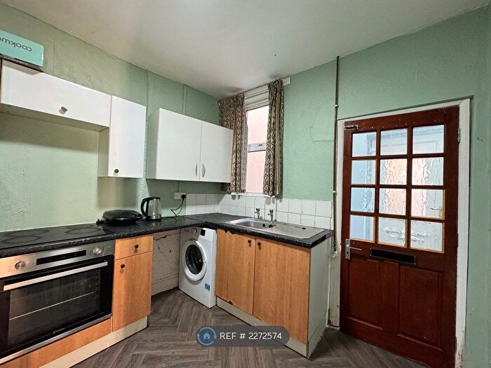 1 Bedroom Flat To Rent In Loughborough Road, West Bridgford, Nottingham, NG2