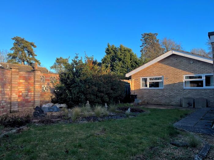 3 Bedroom Detached Bungalow For Sale In Honeymeade Close, Stanton, Bury St. Edmunds, IP31