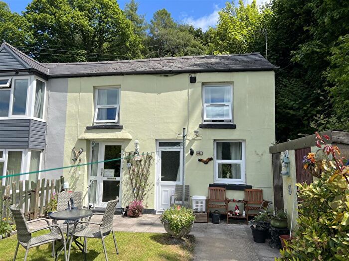 2 Bedroom Semi-Detached House For Sale In Lydbrook, GL17