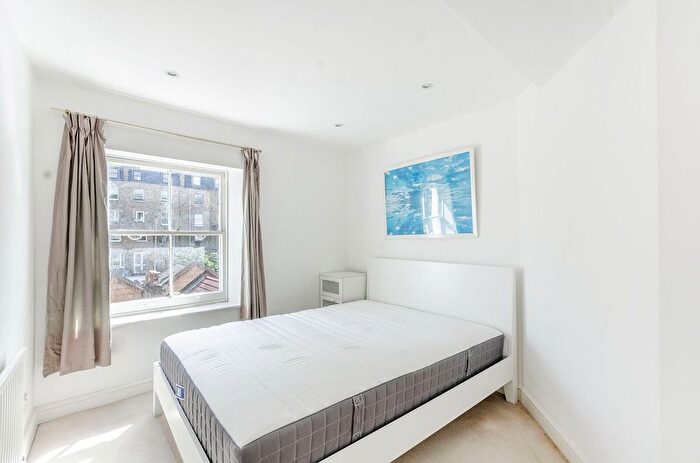 1 Bedroom Flat For Sale In Courtfield Gardens, South Kensington, London, SW5