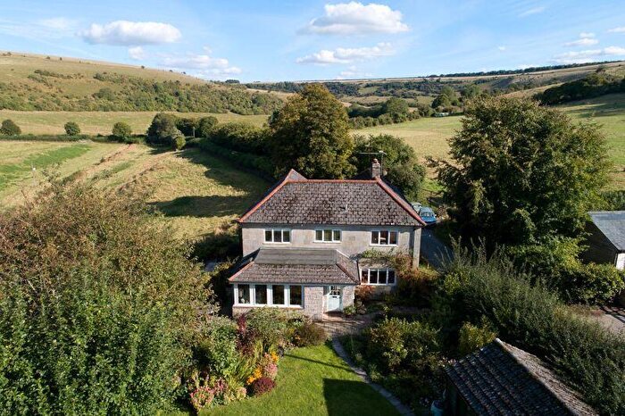 3 Bedroom Semi-Detached House For Sale In White Pit Lane, East Melbury, SP7