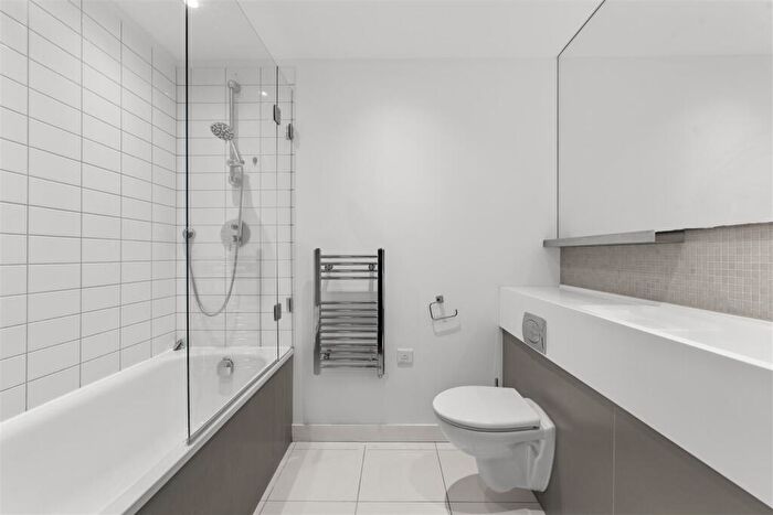 1 Bedroom Apartment To Rent In Blake Apartments, New River Village, Hornsey, N8