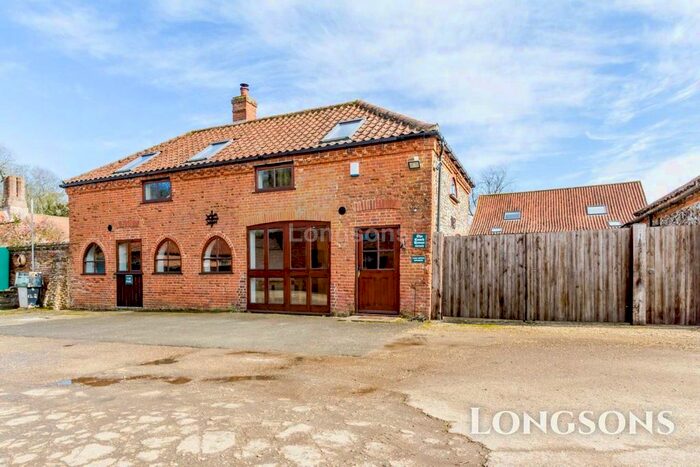 2 Bedroom Barn Conversion To Rent In Main Road, Little Fransham, NR19