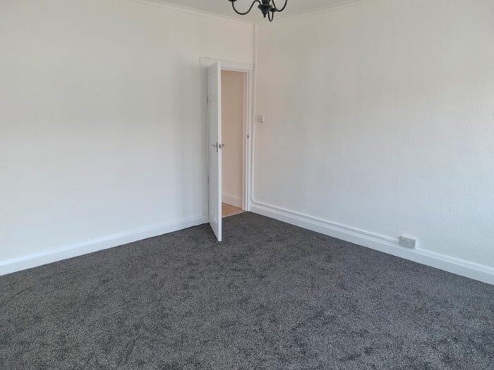 1 Bedroom Flat To Rent In Bromley Road, Bromley Downham, BR1