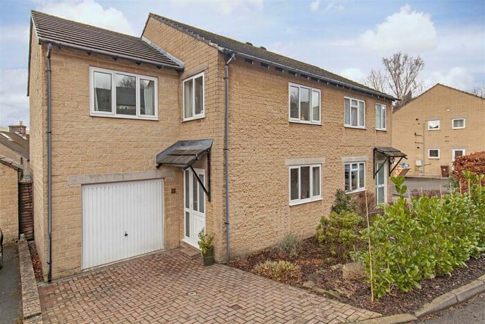 4 Bedroom House For Sale In Brentwood Avenue, Bamford, Hope Valley, S33