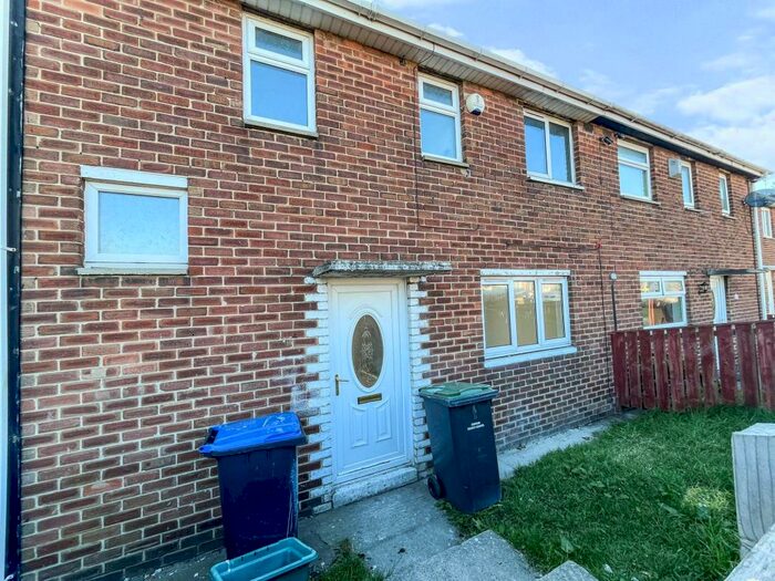 3 Bedroom Semi-Detached House To Rent In Galloway Road, Peterlee, Durham, SR8